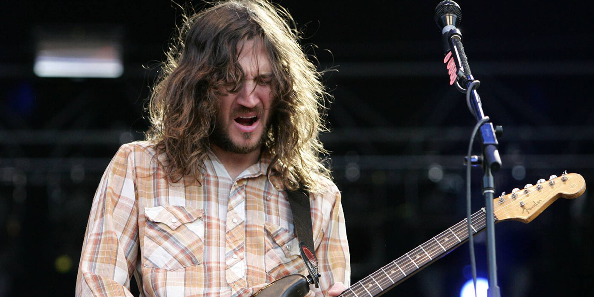 El guitarrista John Frusciante vuelve a Red Hot Chili Peppers una década después